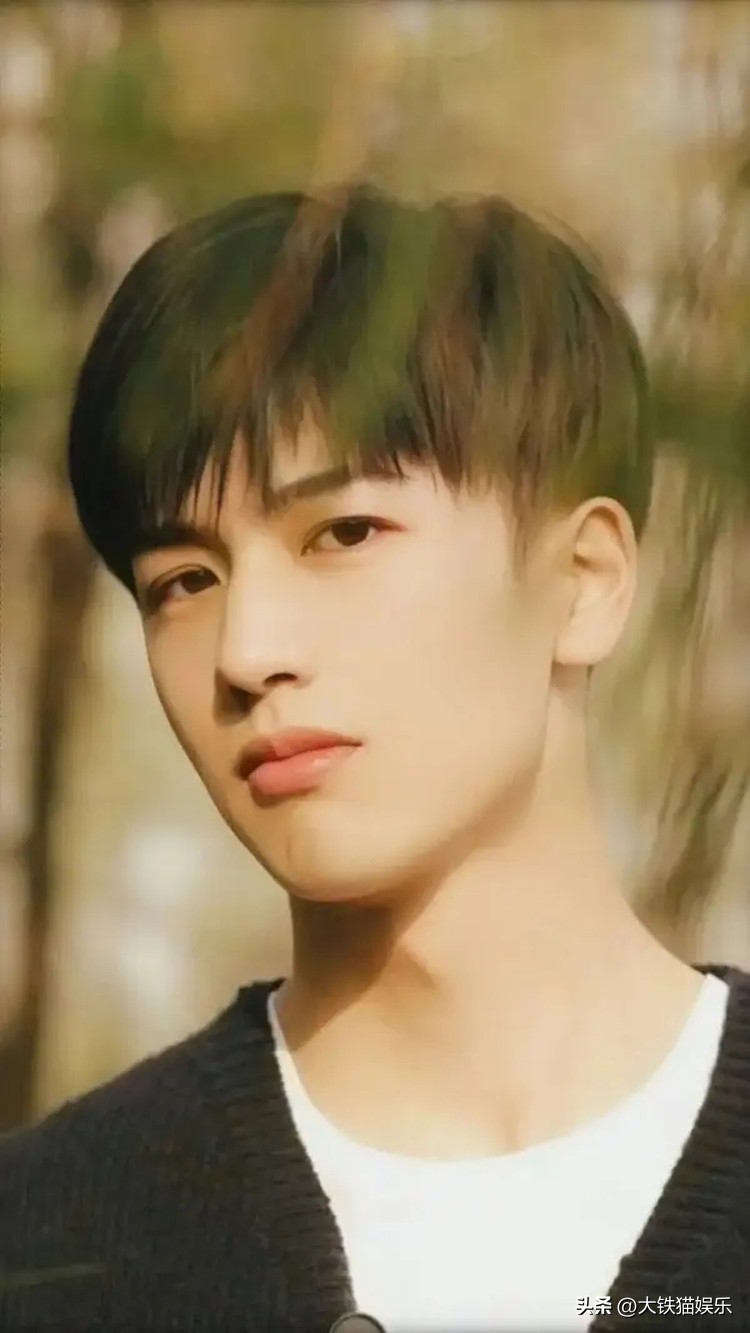 嘴巴不好看的男生可以整好看吗,嘴巴不太好看的男明星