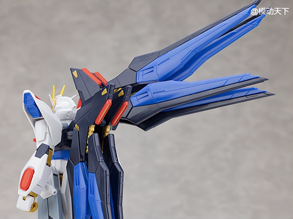 万代基地限定mg完美强袭,万代mg创制强袭配色方案
