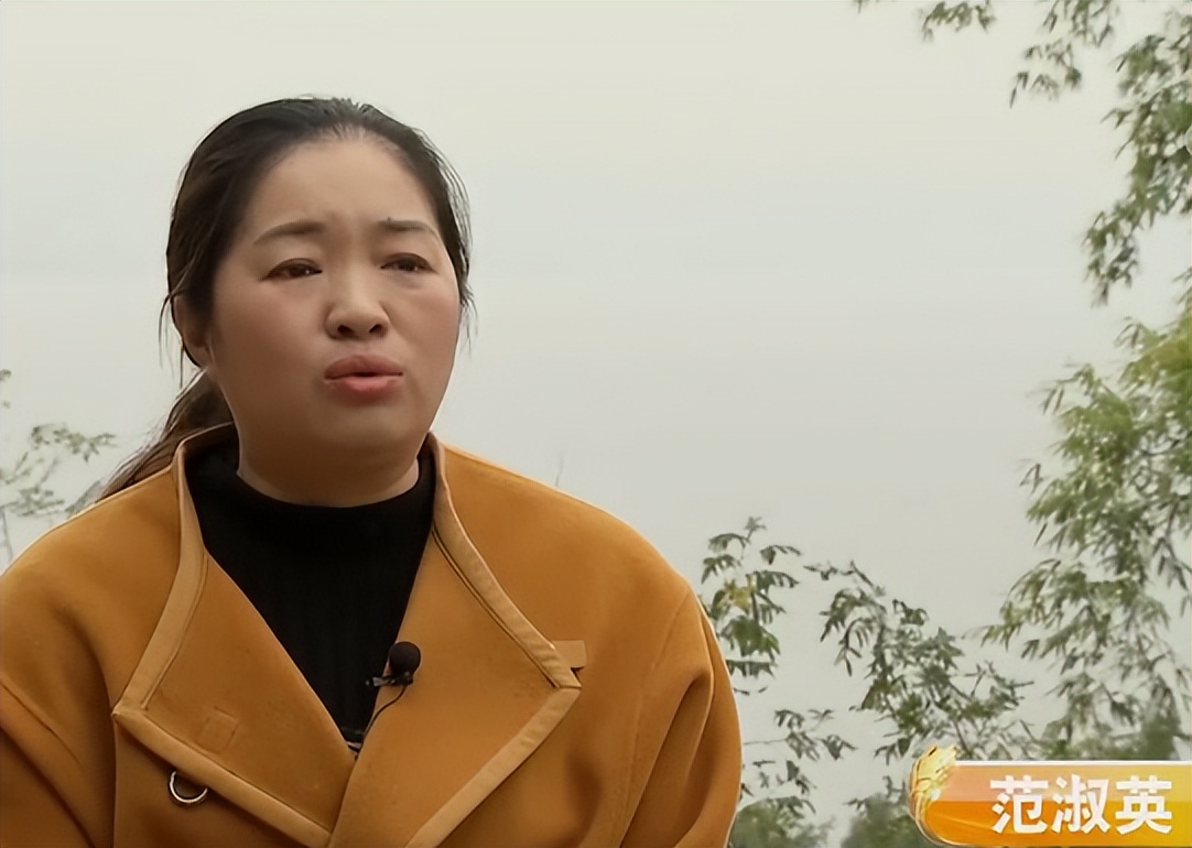 农村姑娘隐居深山创业养鸡,打工妹林下养鸡年入20万