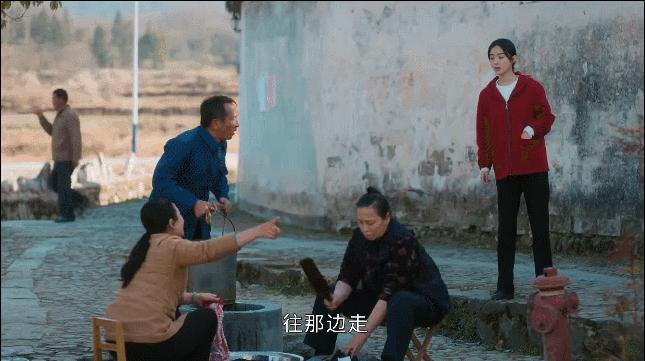 赵丽颖雷佳音白玉兰霸气片段,赵丽颖插兜名场面