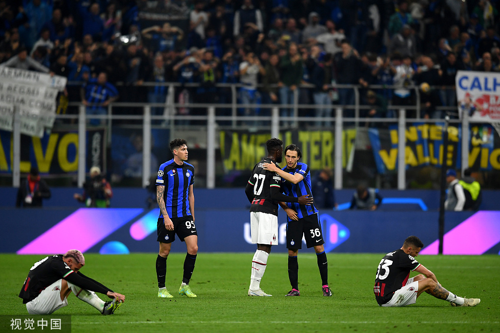 米兰挥舞断剑殊死一搏小因扎吉鞘里藏刀后发制人