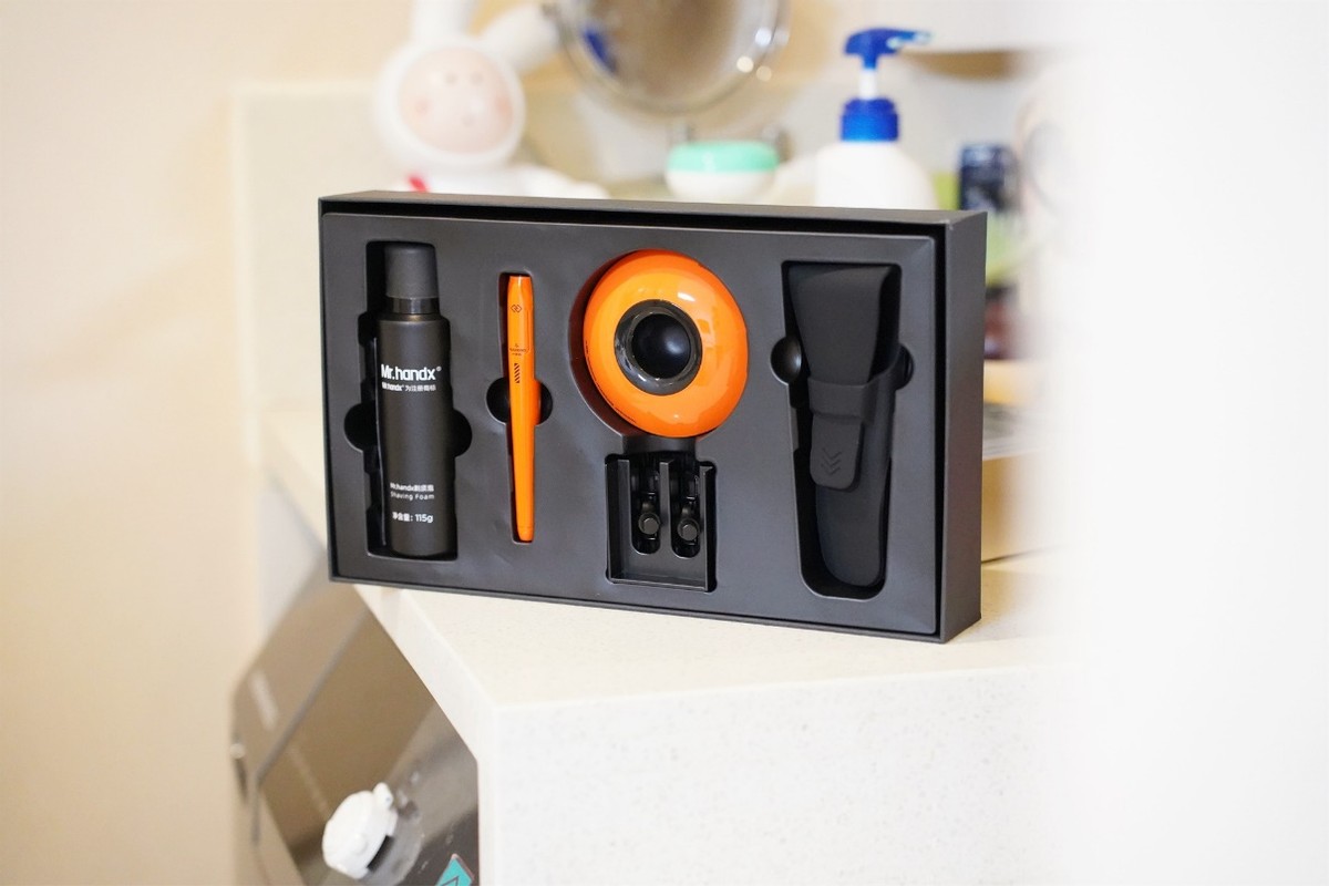 干净丝滑清爽焕醒手动剃须刀体验,往复式和旋转式剃须刀哪个更干净