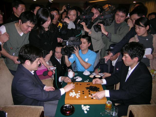 曹薰铉李昌镐李世石合影,围棋名局讲解李世石vs申真谞