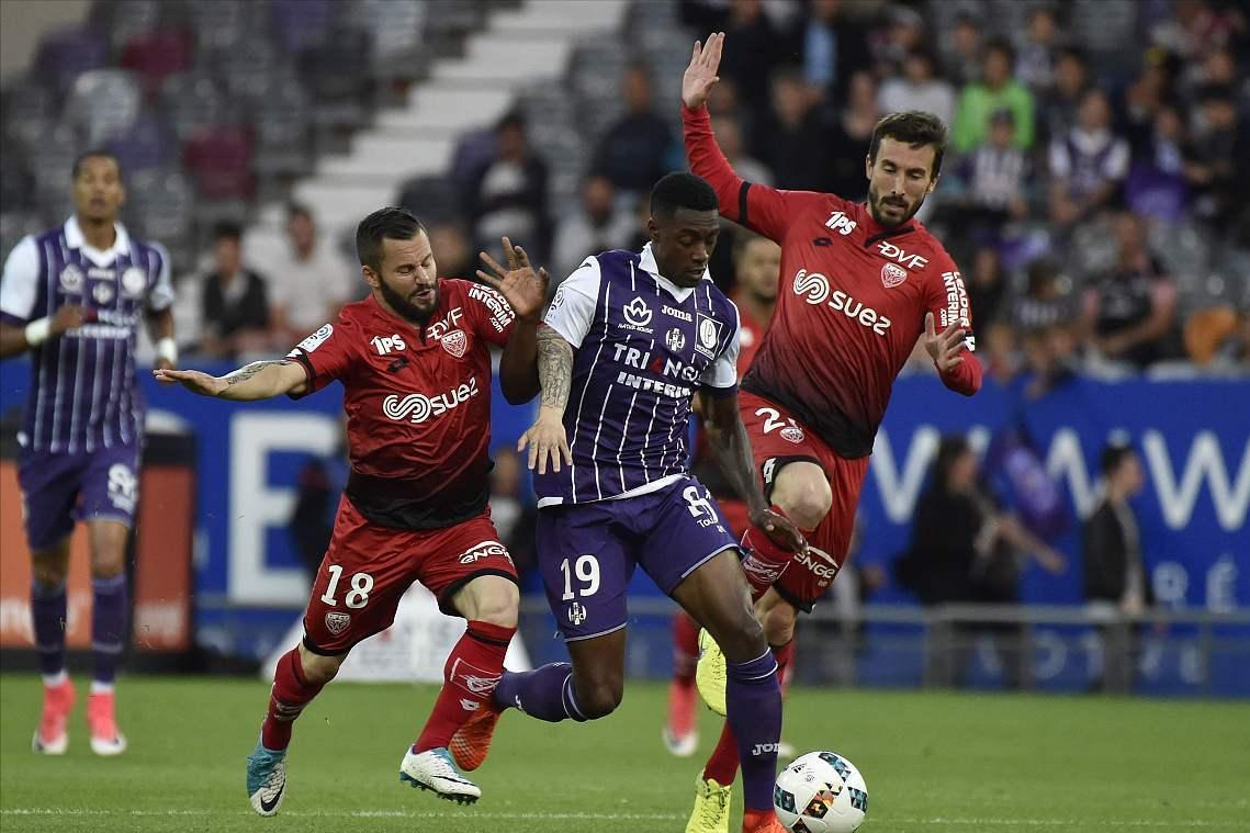 3月2日英超热刺vs阿森纳录像集锦,阿森纳让胜斯图加特胜