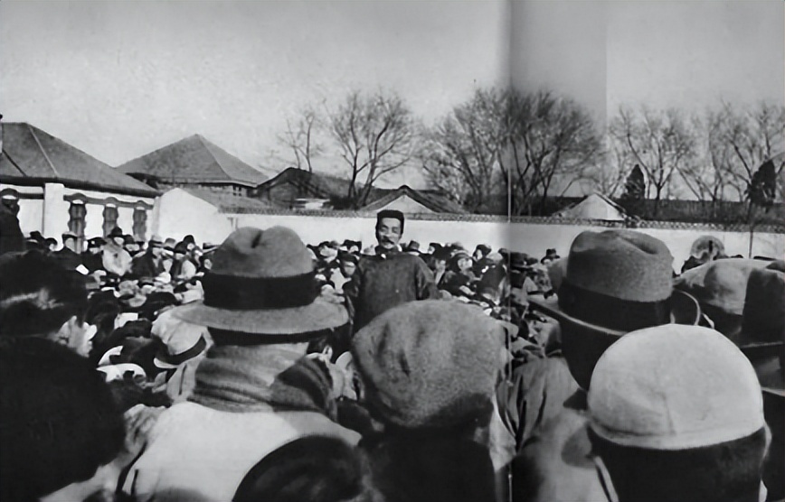鲁迅写的两个男生的故事,评价鲁迅的铸剑
