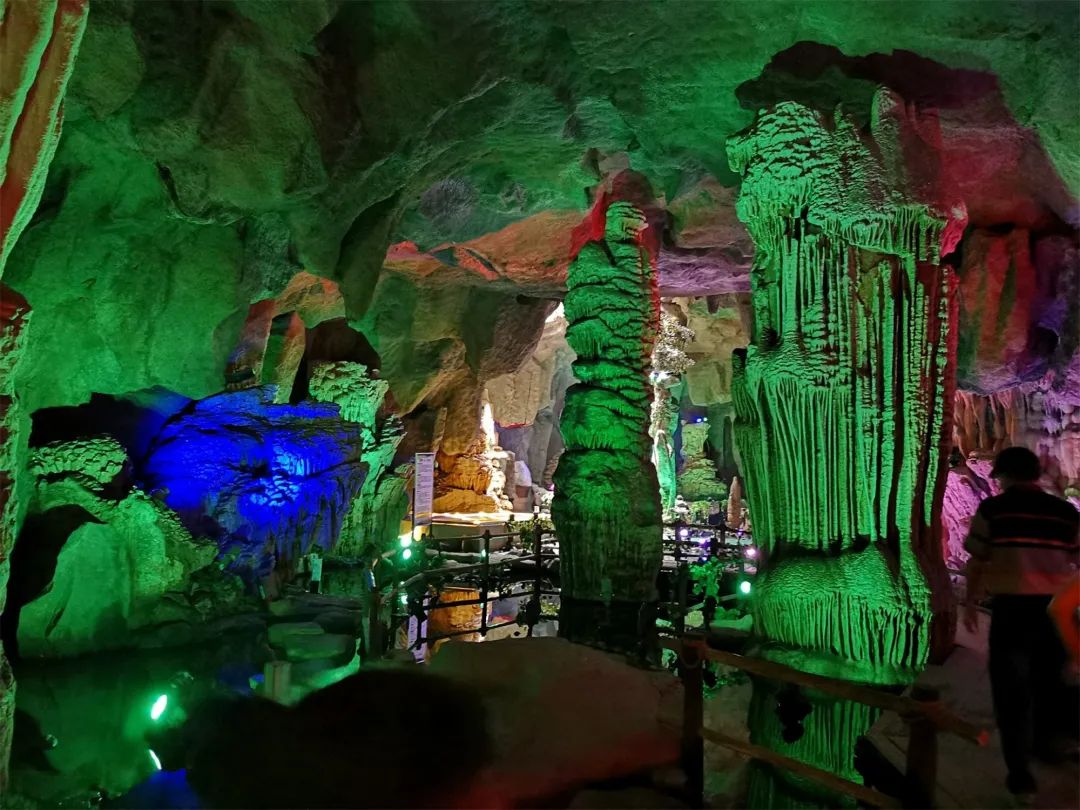 上海地铁通到十大景点,上海地铁沿途有什么旅游景点