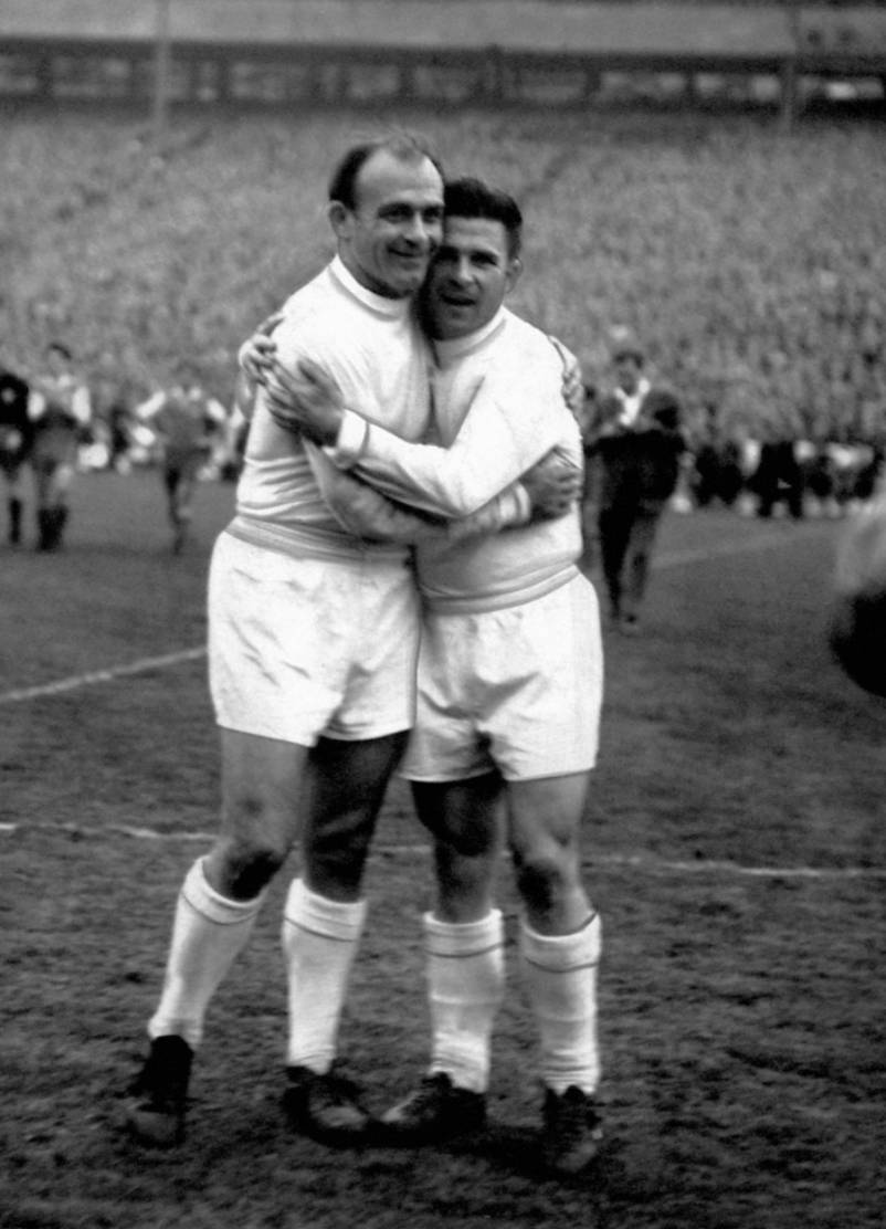 足坛公认的历史地位,足坛历史地位排名谁评判的