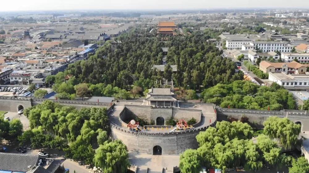 曲阜三孔纪行（作者：刘长玉）