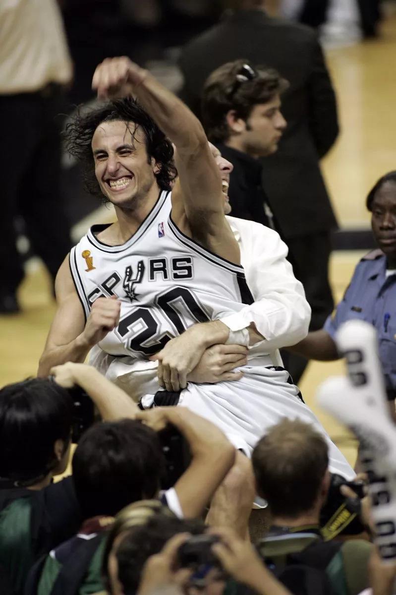 最强nba名人堂吉诺比利,nba2konline马努吉诺比利