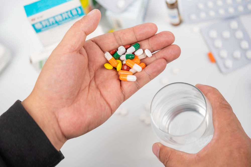 急性痛风发作期间怎么快速降尿酸,痛风发作如何快速降尿酸