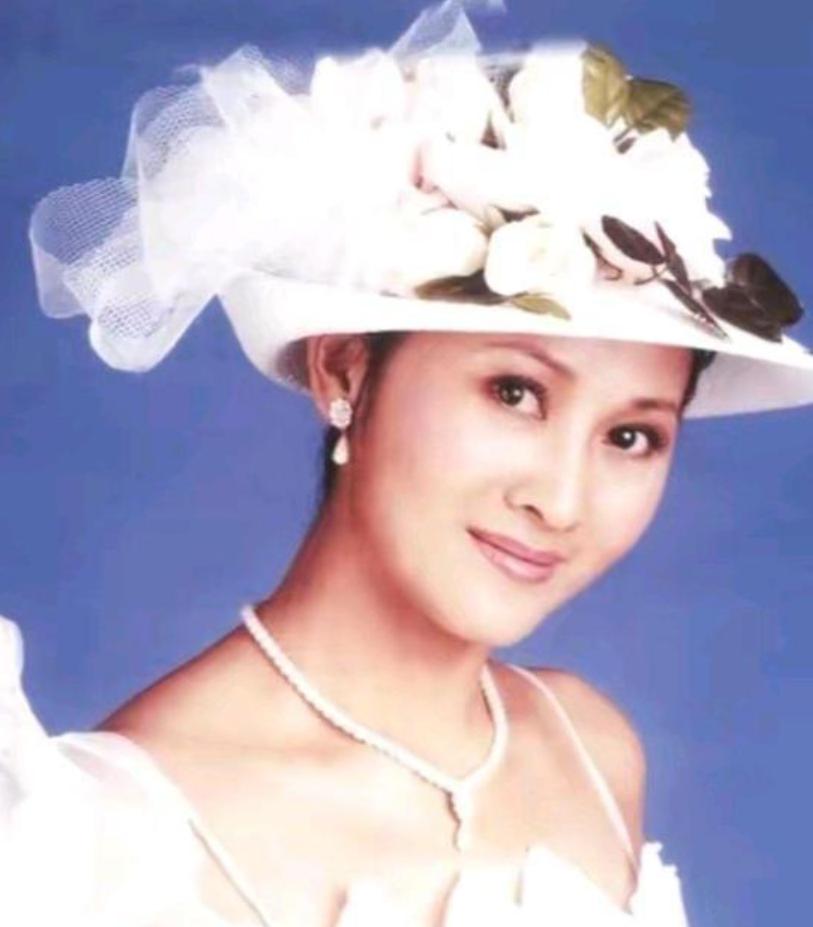 进演艺圈你会被污染？女明星们自曝出的内幕，一个比一个荒唐恶心