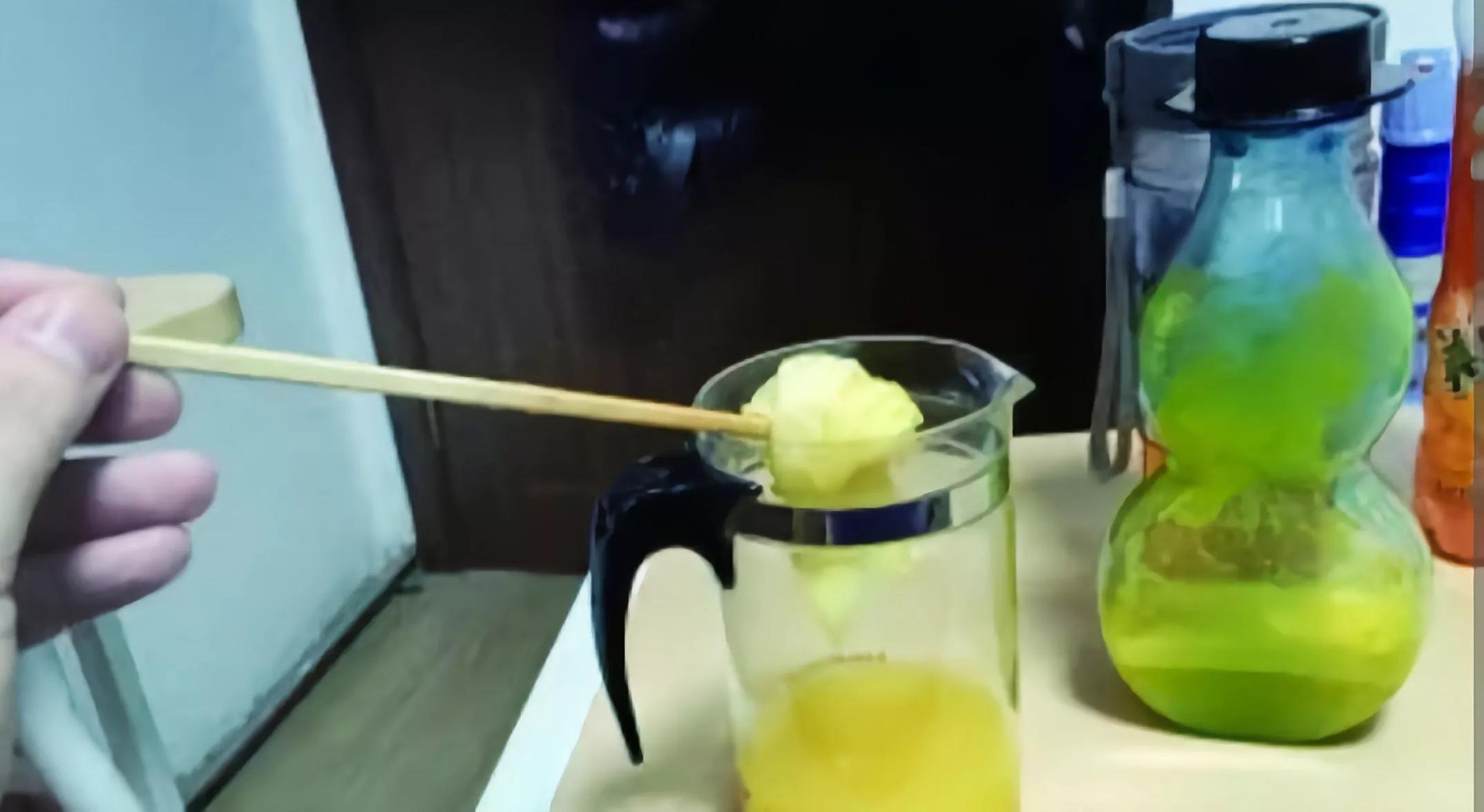 养蜂人告你真假蜂蜜的识别方法,如何辨别蜂蜜真假的最简单方法