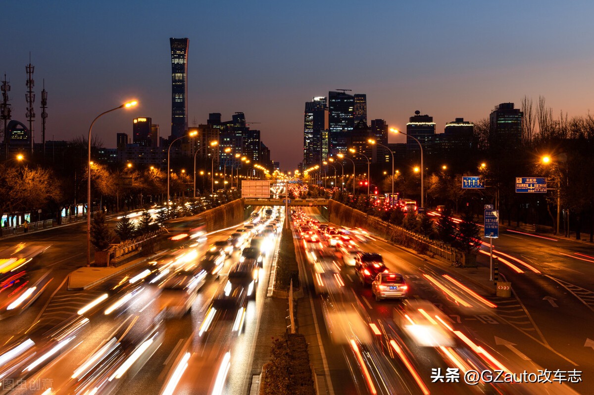 卤素透镜换led灯泡还是氙气,氙气大灯激光大灯led怎么区别