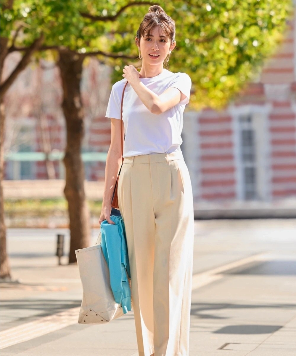 40岁减龄发型长发编发,35岁女长发直发减龄发型