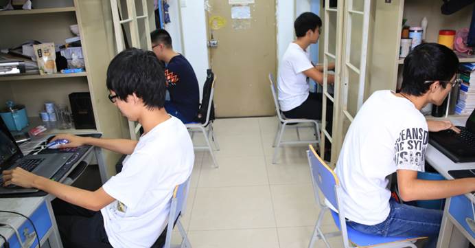 大学开学第一天要不要带电脑,大学生上大学都需要带电脑吗