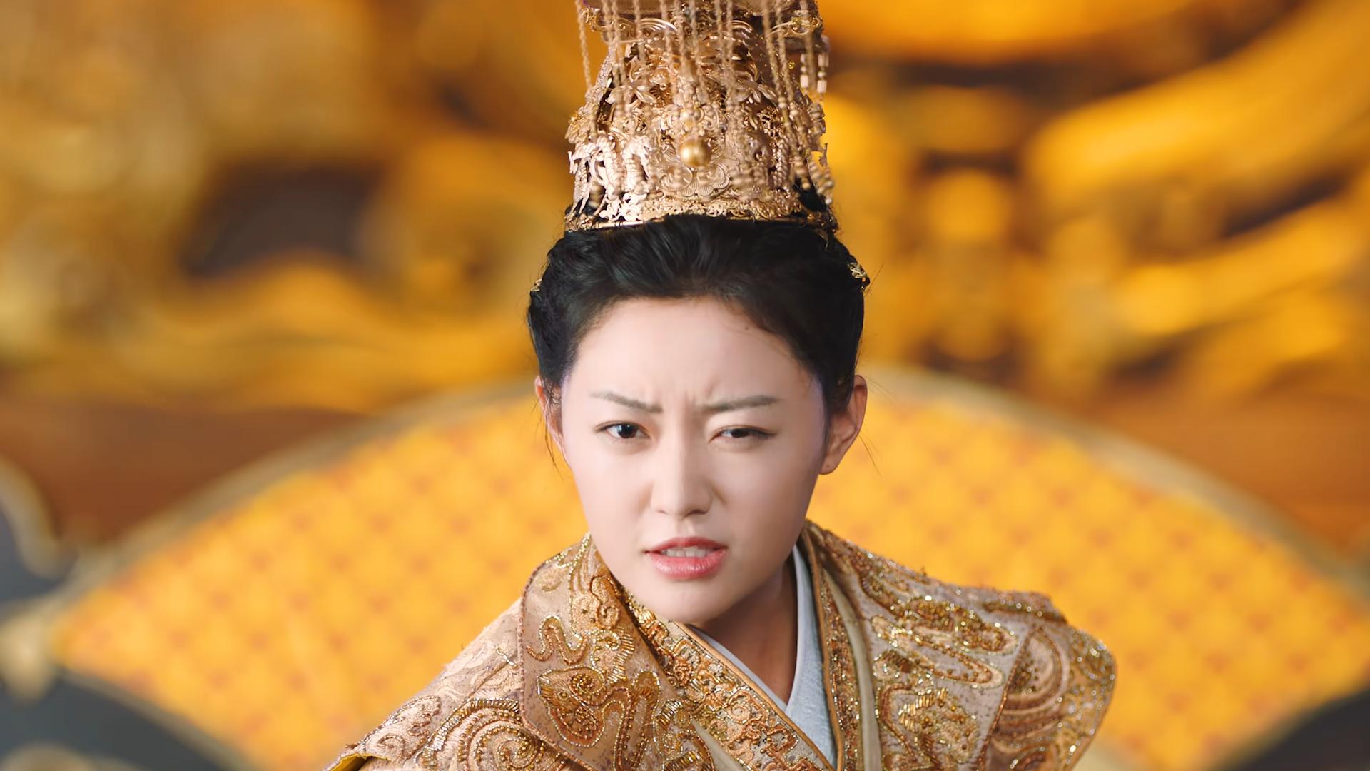 城主大人1：女子被迫穿男装当皇帝，成年后还被妃子追着要同房！