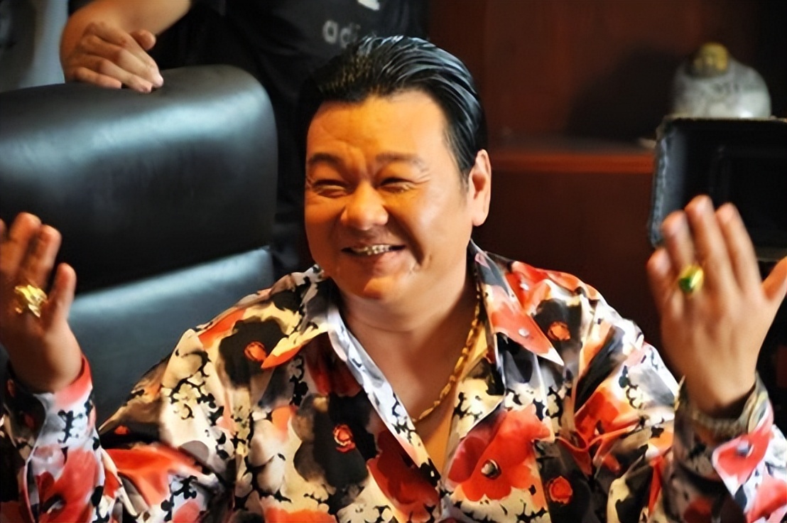 从年入38万的精英到拼命的加班人,中港司机怎么变化这么大?