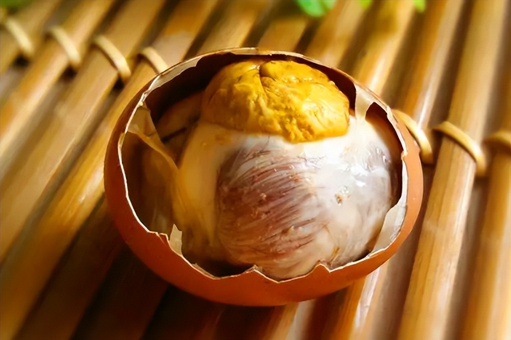 毛蛋活珠子正确吃法,活珠子毛蛋哪个最好吃