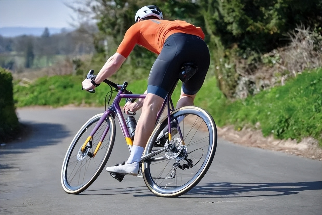 比碳纤维还贵的钢架公路车，你会买吗？