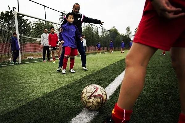 河南嵩山龙门,将正确的足球之路走下去
