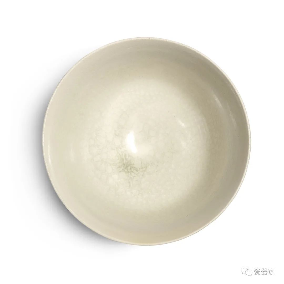 苏富比瓷器秋拍 (苏富比19年香港瓷器春拍)