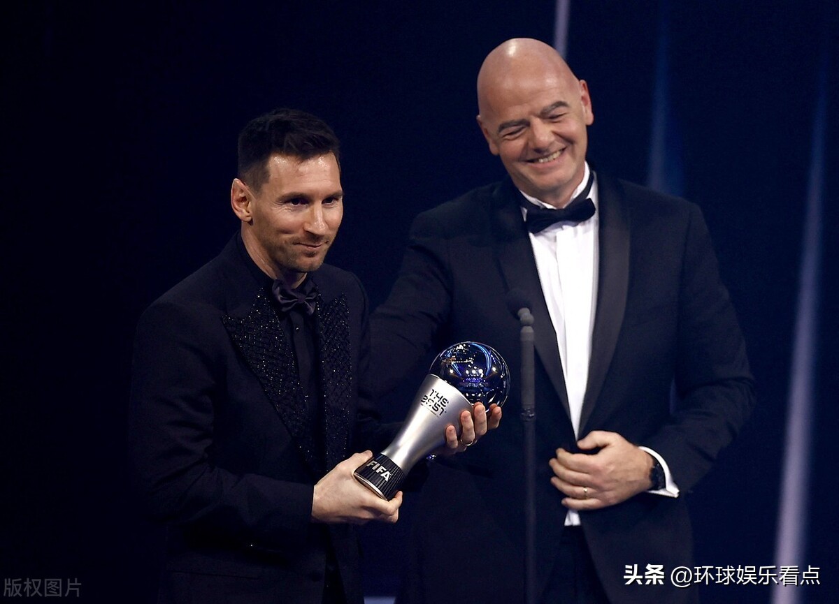 连续第七次当选世界足球先生，梅西：足球界无可争议的巨星和传奇
