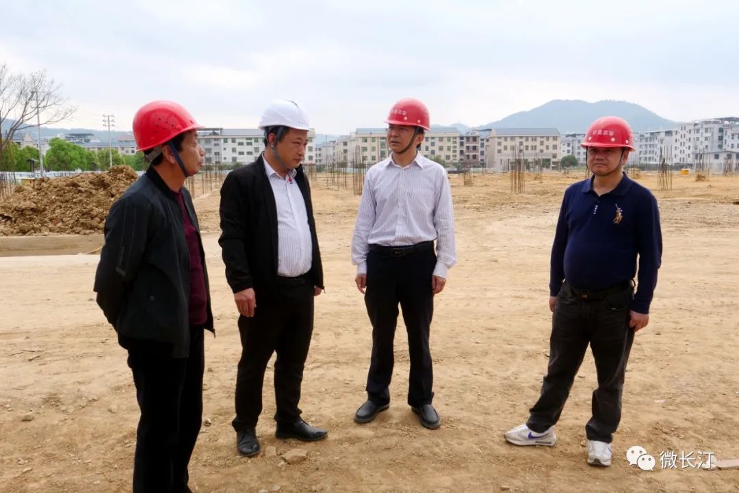 强化要素保障全力推进项目建设,高效率高标准严要求抓好在建项目