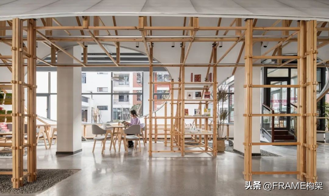 中国的网红书店,网红书店是颜值重要还是内涵重要