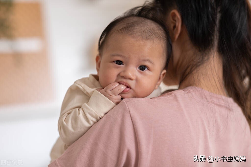 小宝宝四天没拉便便怎么办呢,宝宝几天没大便攒肚便秘一招分清