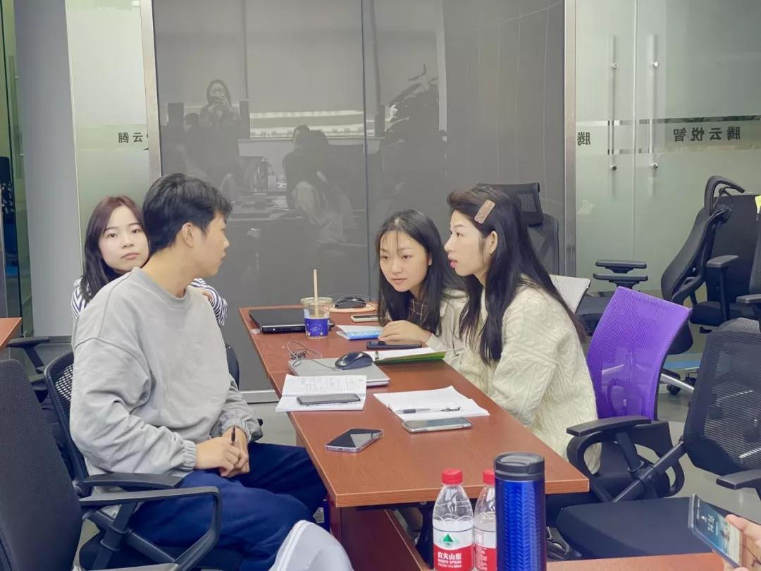 凝心聚力共奋进创新突破向未来,凝心聚力共创佳绩的内容