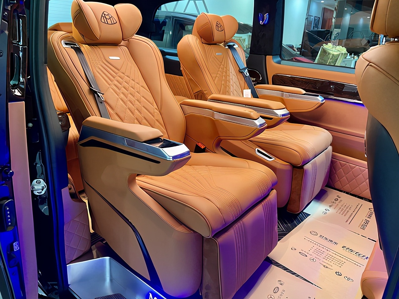 厦门升级商务车内饰价格,漳州商务车改装店