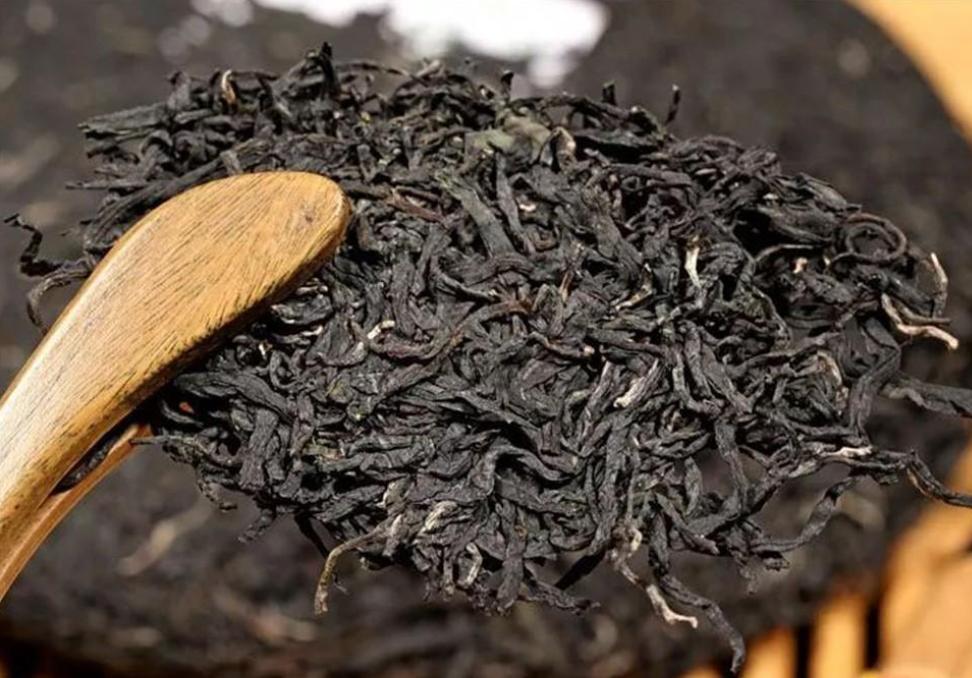 喝普洱熟茶等于喝脏水,普洱熟茶有霉菌吗还能喝吗