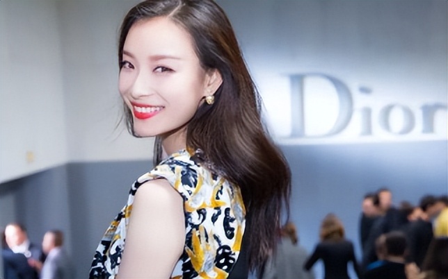 倪妮李宇春亲密照,倪妮和李宇春照片