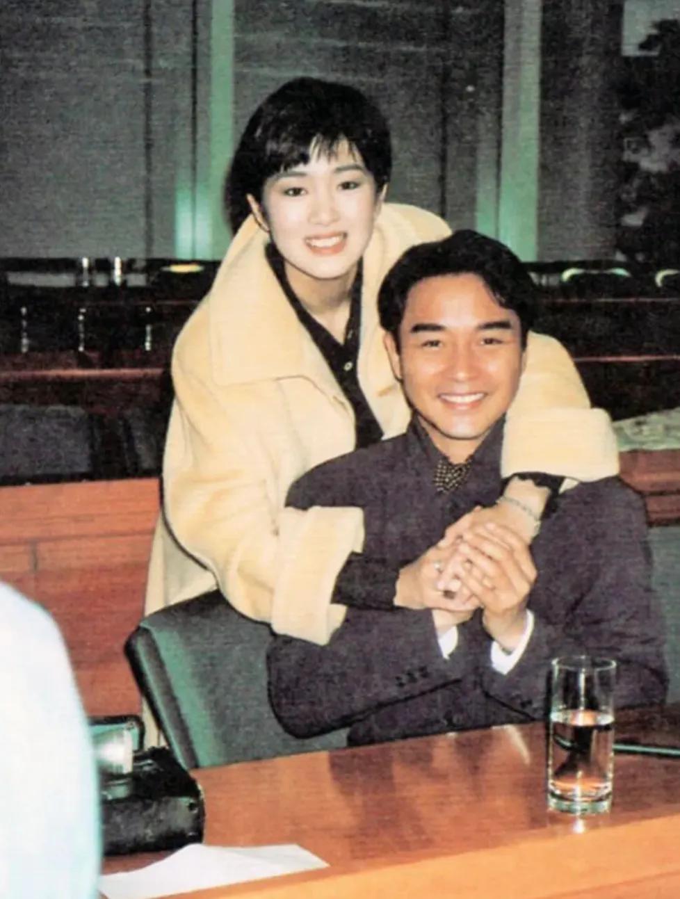 张国荣陈凯歌梅艳芳巩俐合照,张国荣梅艳芳巩俐首映礼