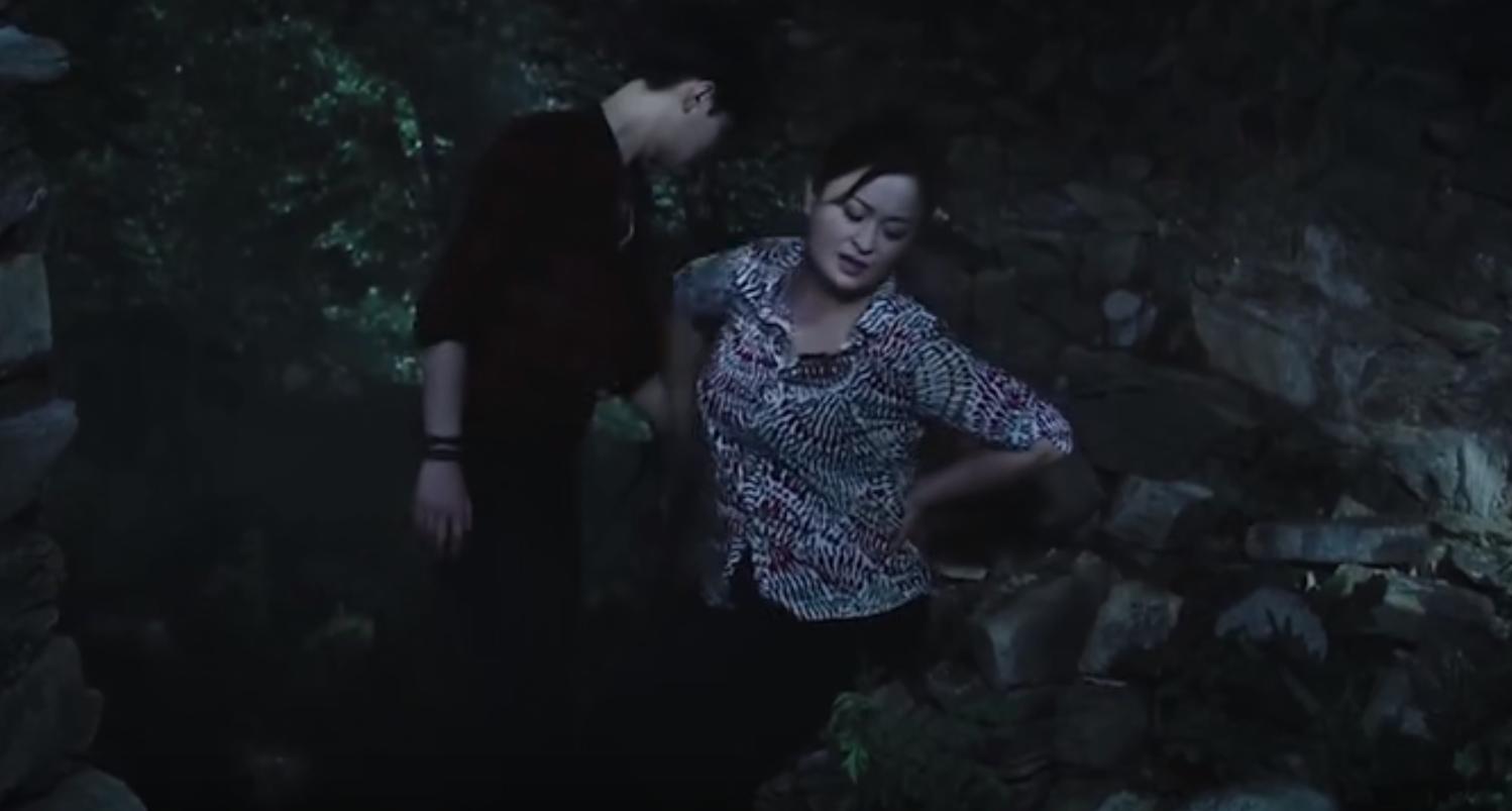 大学生夜闯寡妇村，惨遭迷晕，这国产神剧可真敢拍