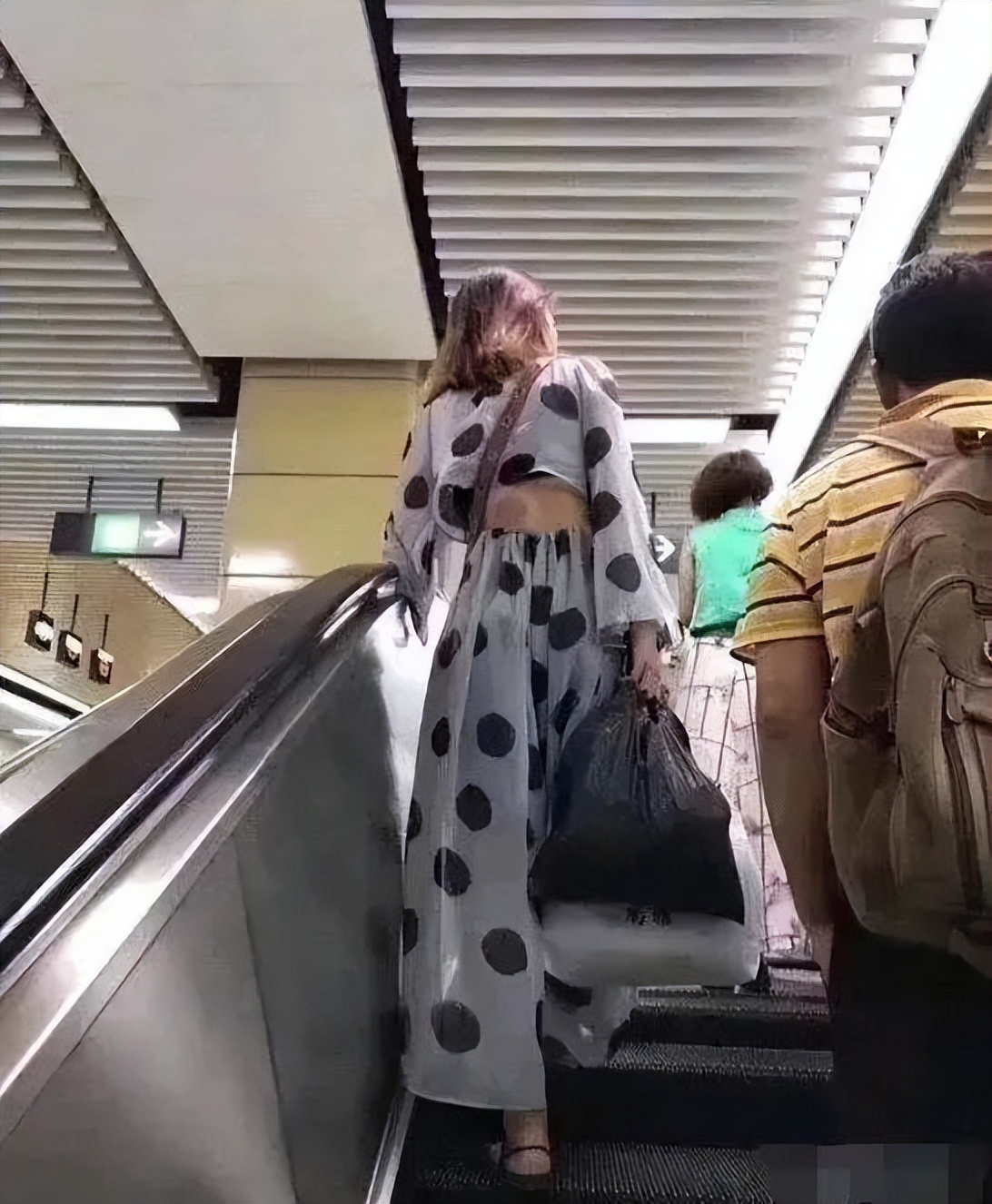 没十年工龄背不出这通勤包|冷段子2520去年今日2162