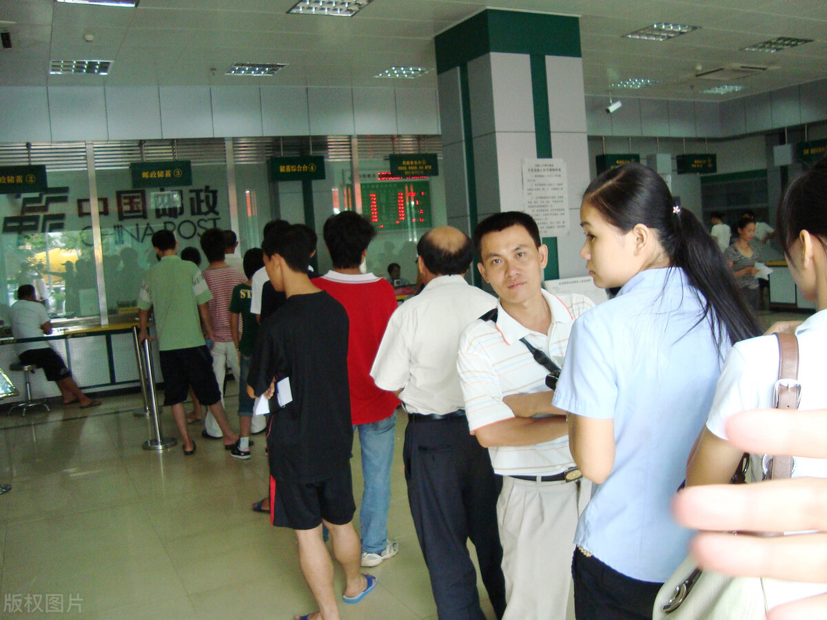 银行卡总是被自动扣钱,银行卡乱扣钱怎么处理