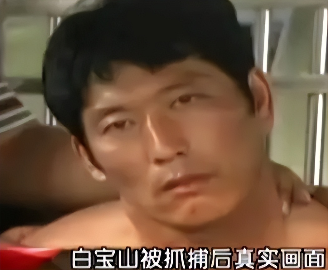 男子售卖4厘米钥匙扣,小伙子因手枪形状的钥匙扣被判刑