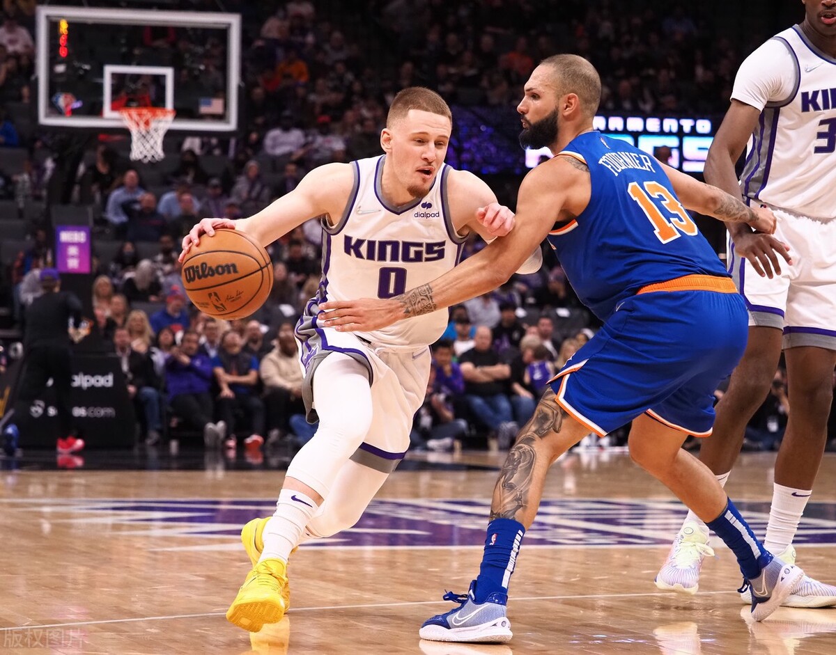 接球过人,实况足球手游接球转身过人教学