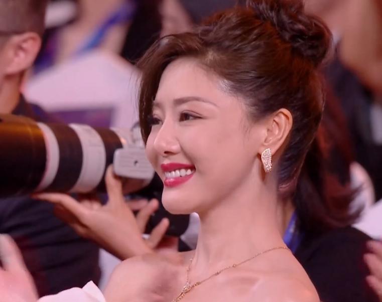 36届百花奖颁奖典礼贾玲获奖感言,百花奖贾玲感言