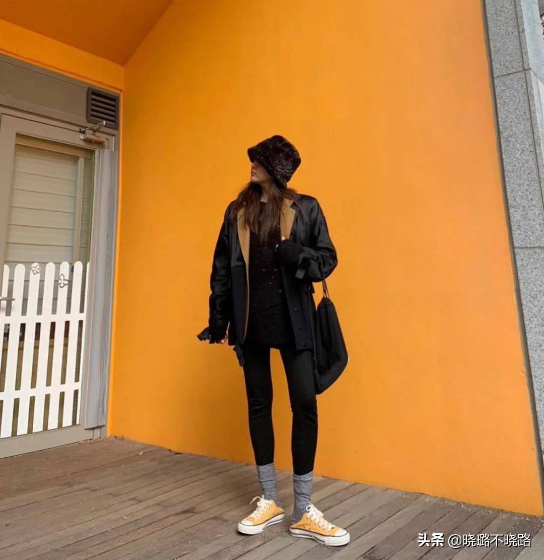 今年流行的鲨鱼裤袜子外穿,鲨鱼裤今年最火袜子长筒冬季