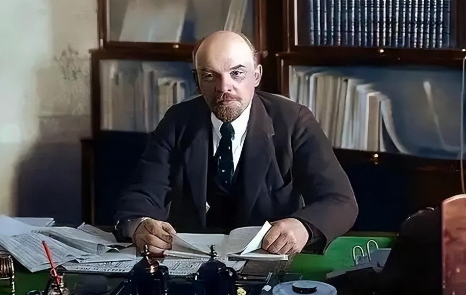 1918列宁遇刺,列宁在1918遇刺视频