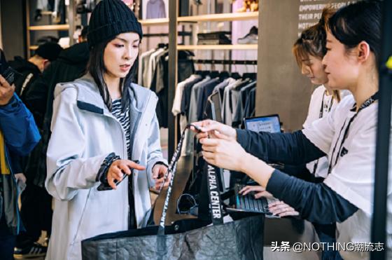 arcteryx始祖鸟x-80230,arcteryx始祖鸟背后有大logo