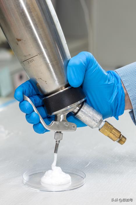 拿铁泡沫给癌症治疗带来了新的灵感