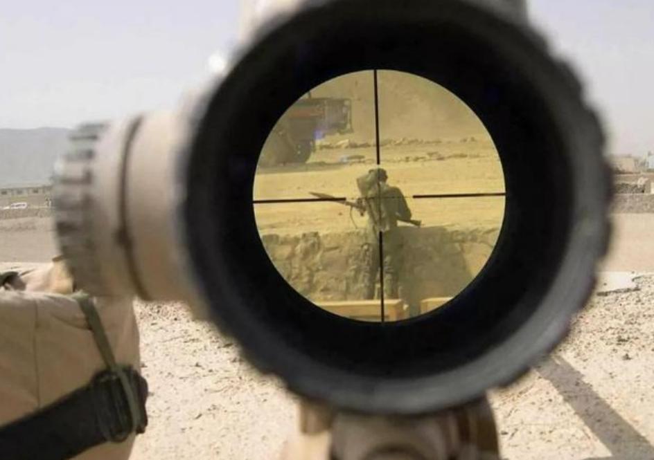 瞄准镜比枪管太高好不好,瞄准镜比枪管高多少厘米合适