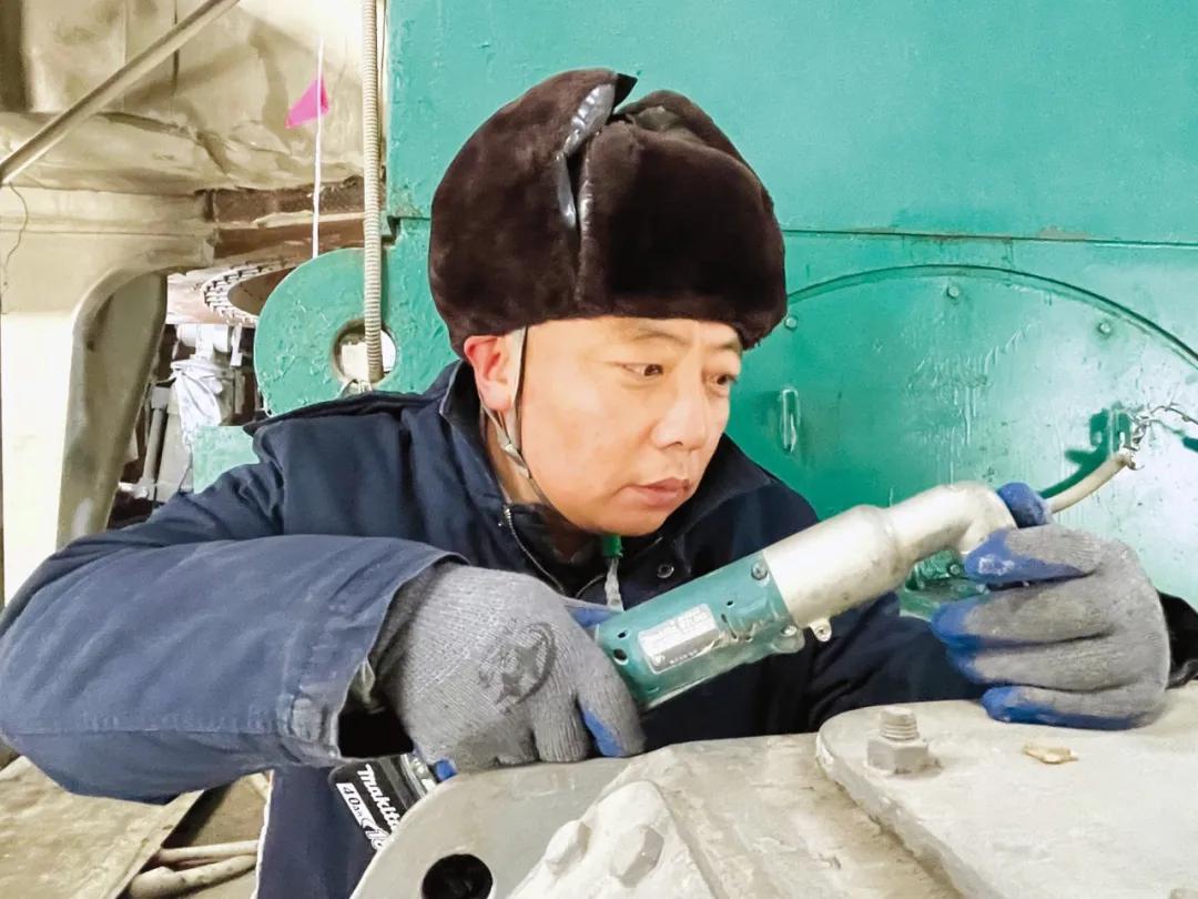 这群鞍钢人，让寒冬有暖意