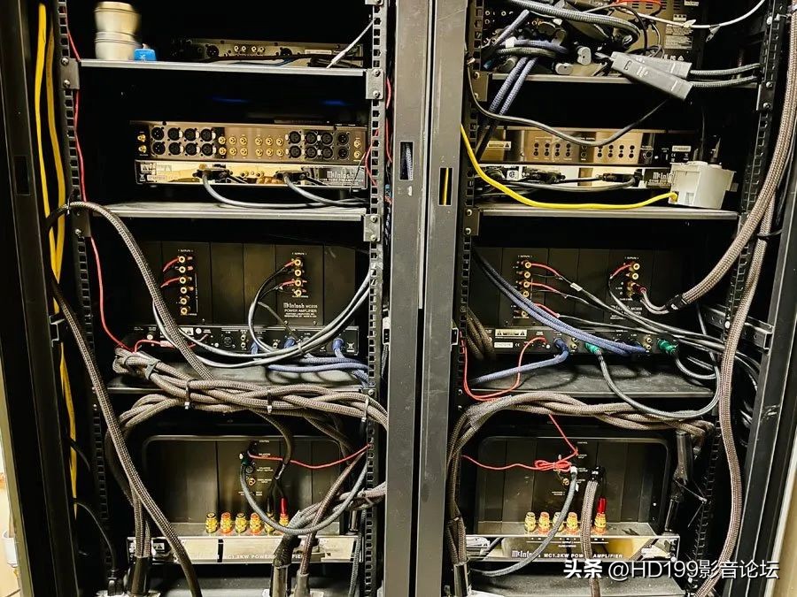 AVS论坛12月最佳家庭影院—MarkLeBlanc的7.2.4影院