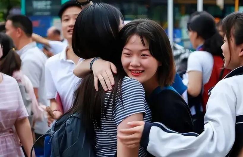 单招大专和高考大专毕业证一样吗,单招大专和高考大专当兵有区别吗