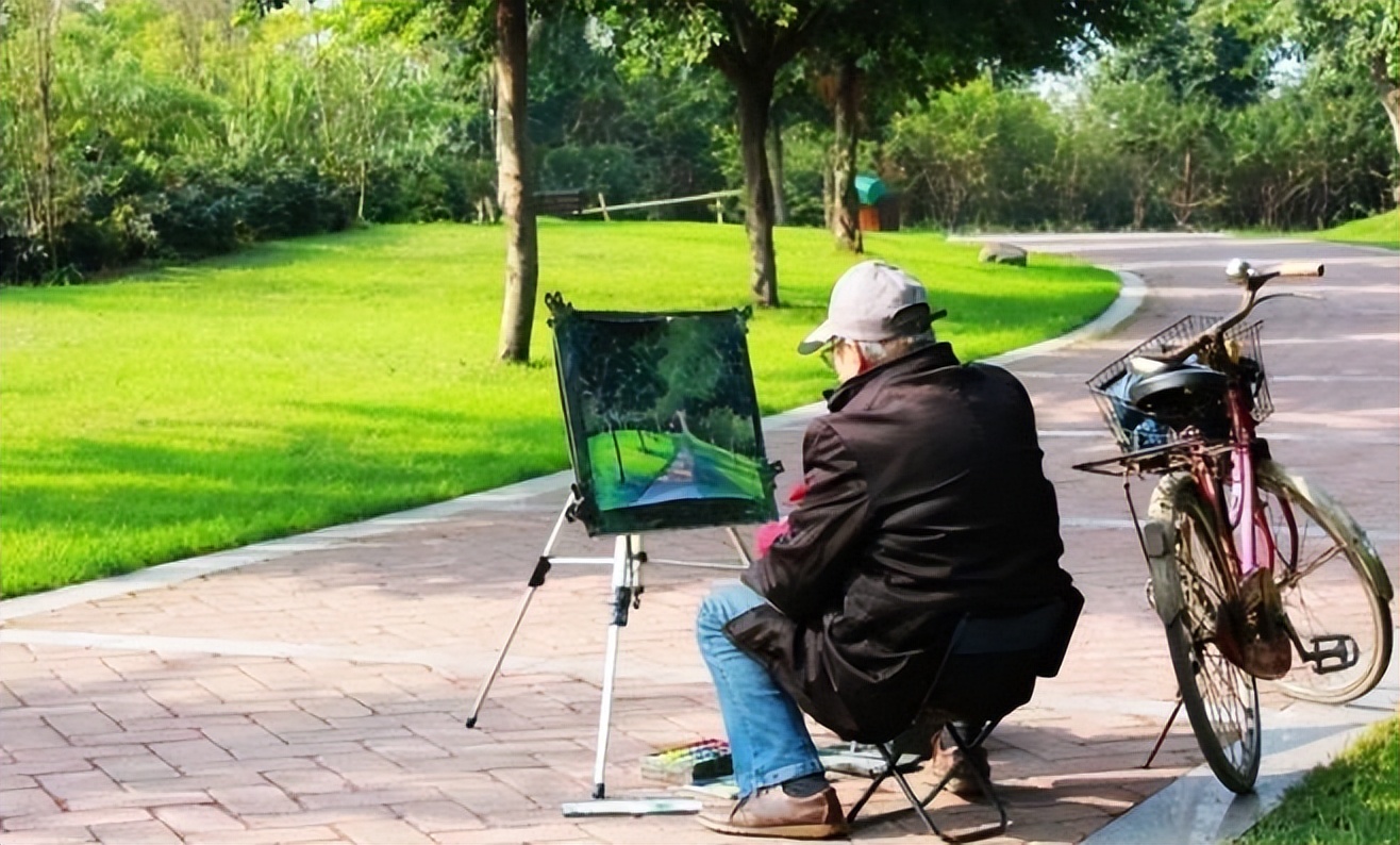 如果有一天，你理解了父亲的孤独，说明你相当成熟