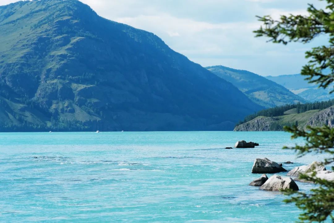 夏天凉快风景好又有水的旅游景点,夏天旅游景点哪里最好玩